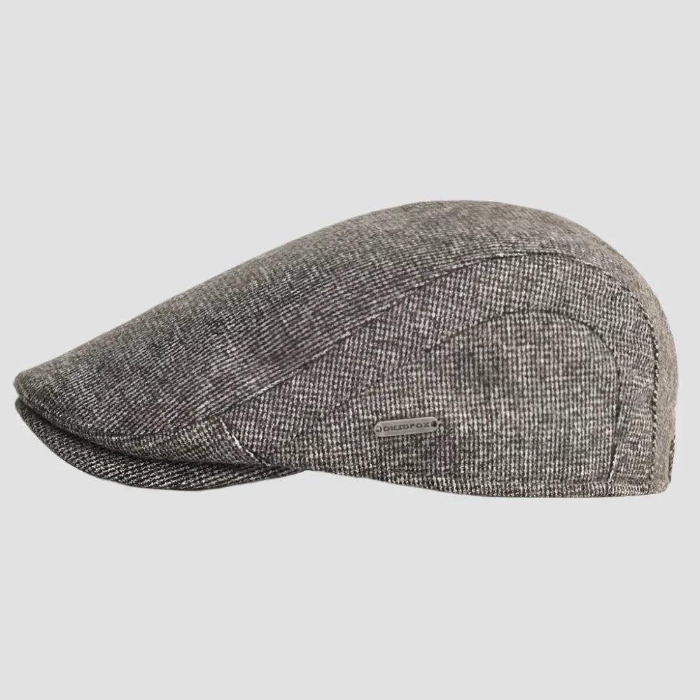 Gray tweed flat cap.