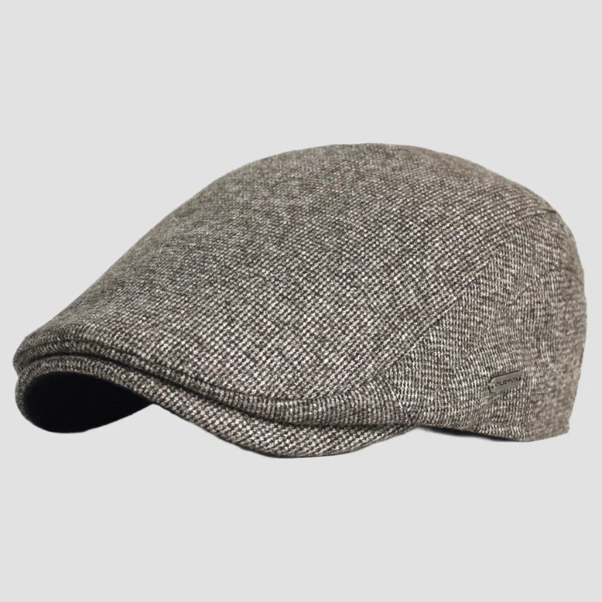 Gray tweed flat cap.