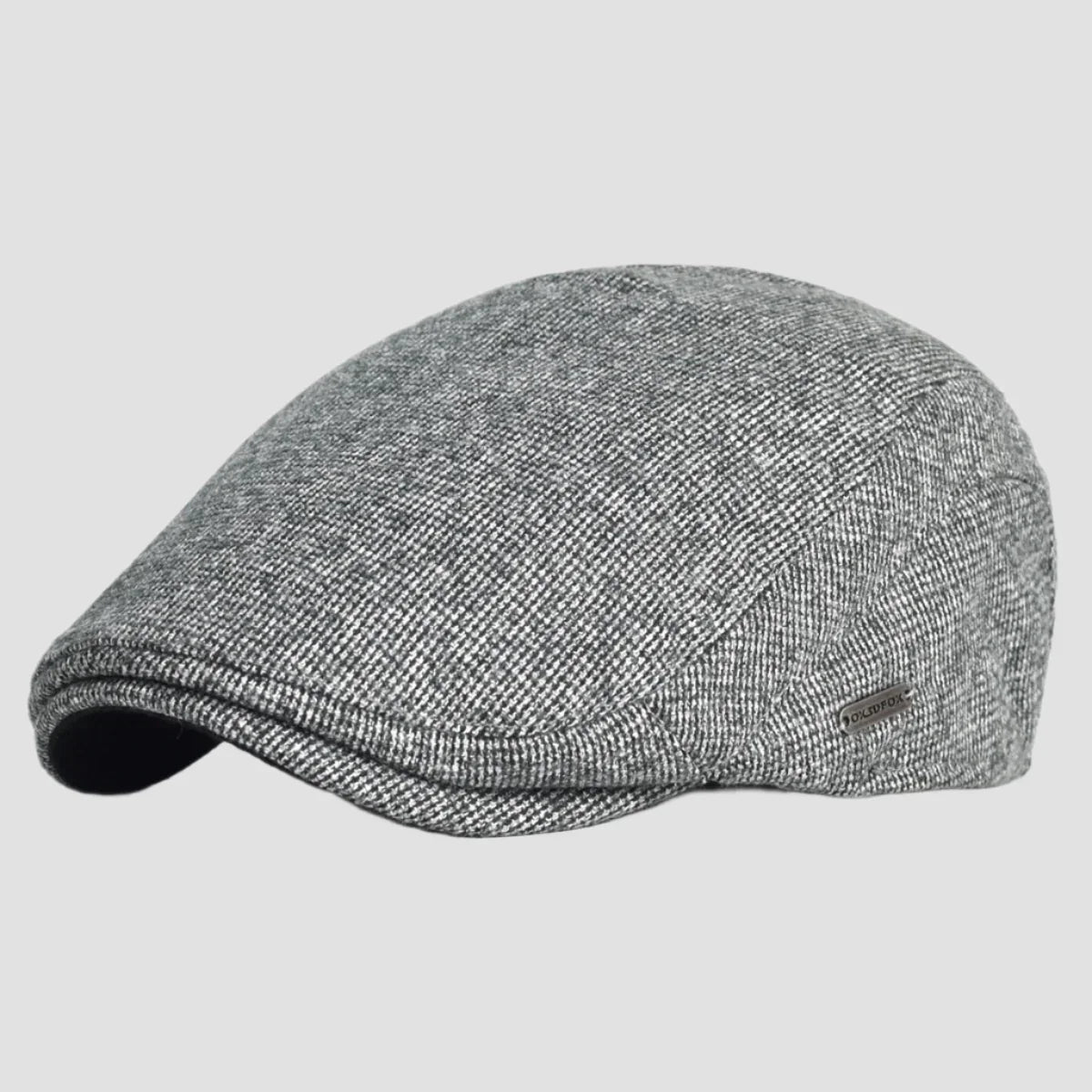 Gray tweed flat cap.