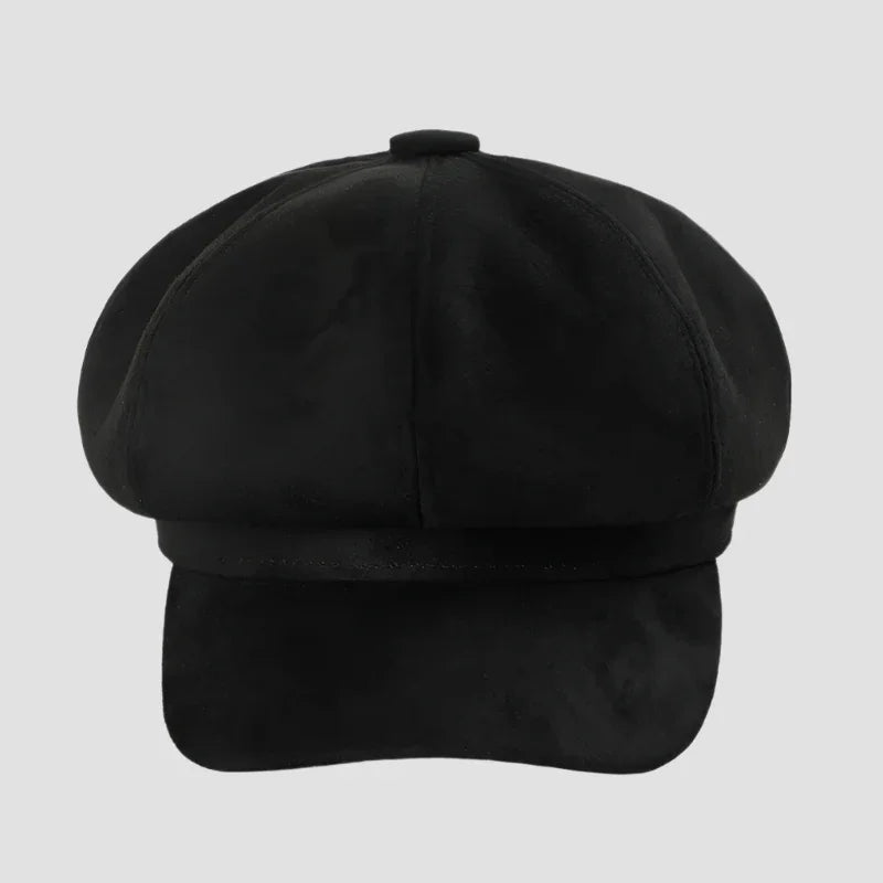Black newsboy cap.