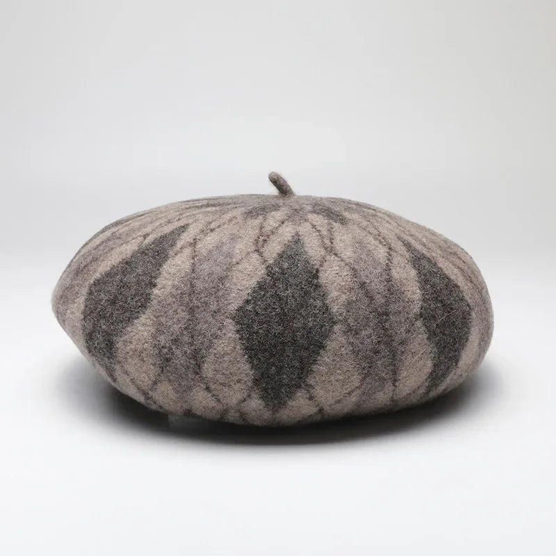 Gray patterned beret.