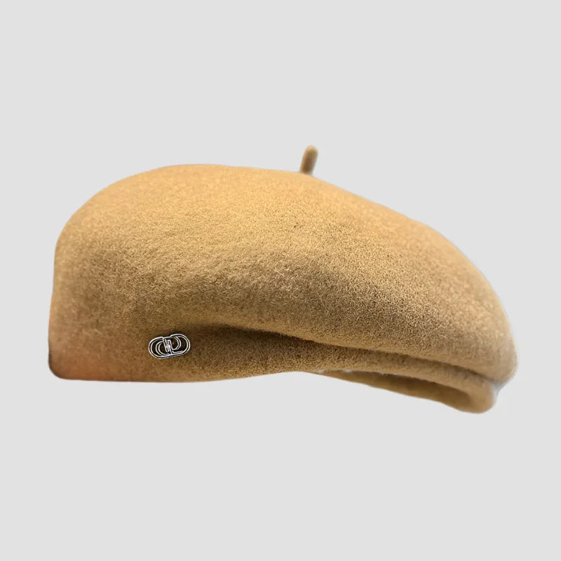 Beige wool beret.