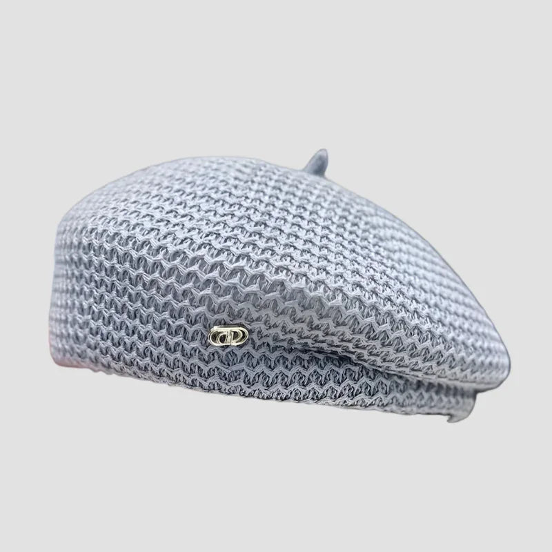 Gray knitted beret.