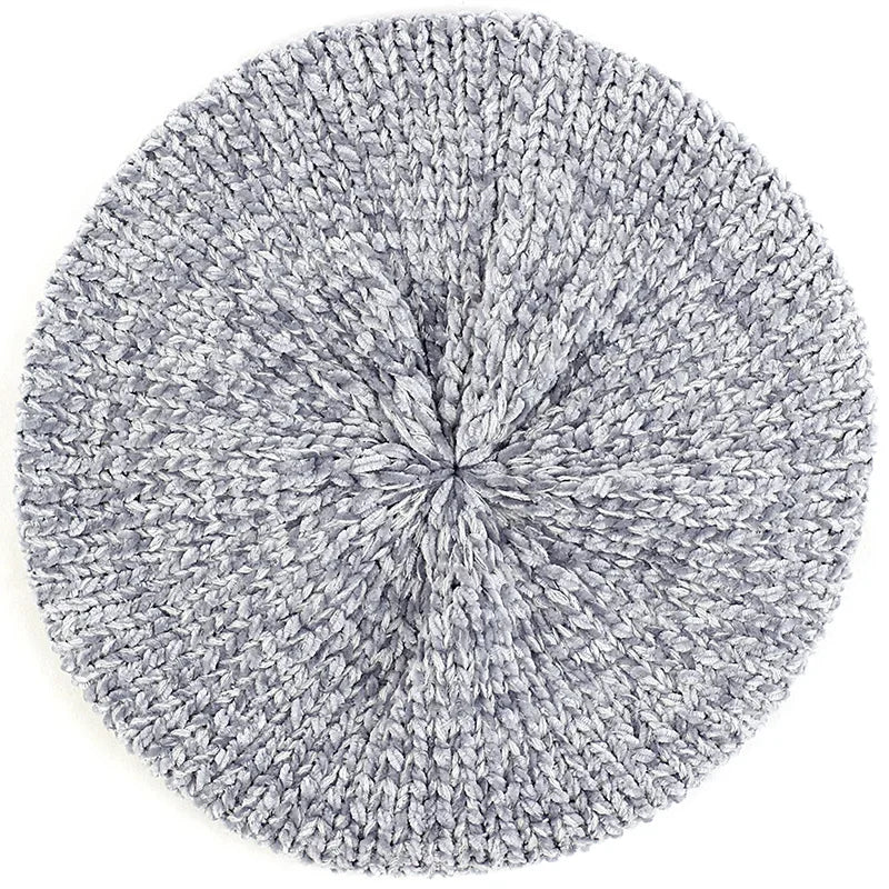 Gray knitted beret.