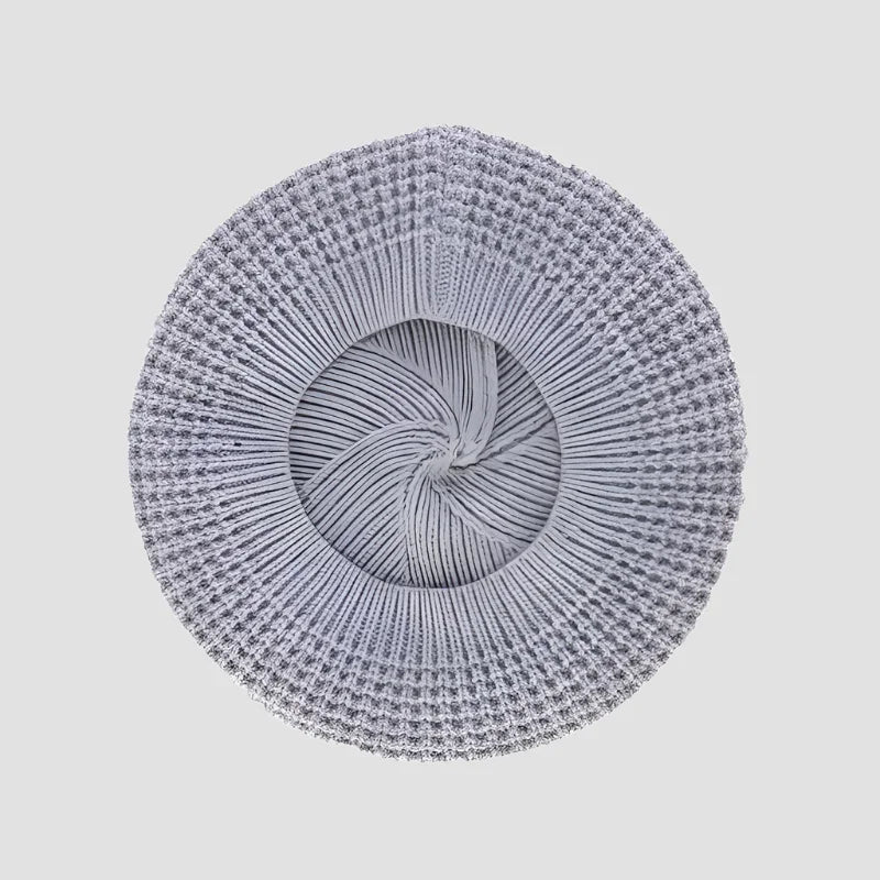 Gray knitted beret.