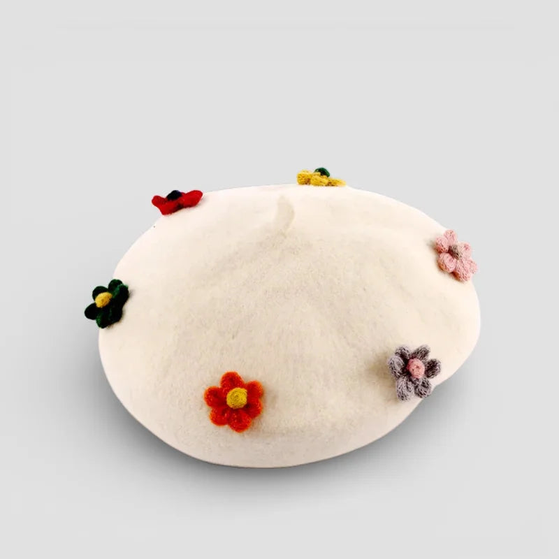 Cream-colored felt Beret with Flower in red, pink, green, purple crochet