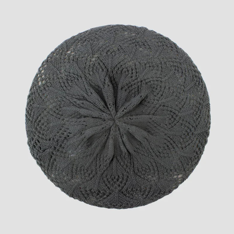 Gray knitted beret.