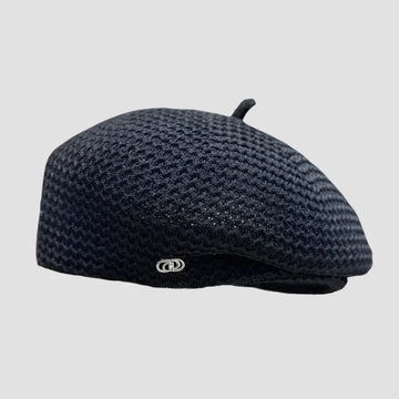Black mesh Kangol cap.