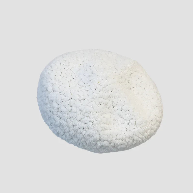 White textured beret.