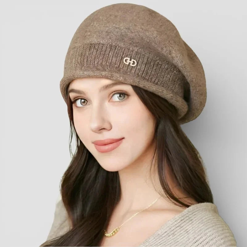 Slouchy wool beret in soft taupe with ribbed brim and gold embroidery
